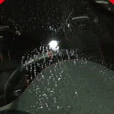 視界不良になった雨天時の窓ガラス